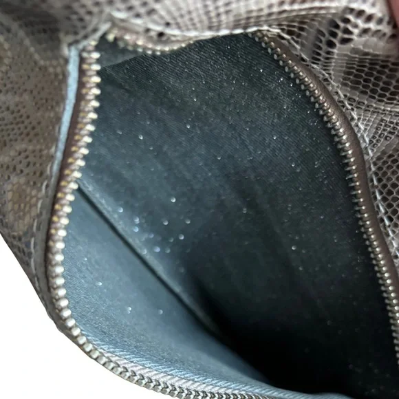 🐍 Consuela Dizzy Snake Embossed Leather Crossbody - Picture 6 of 10